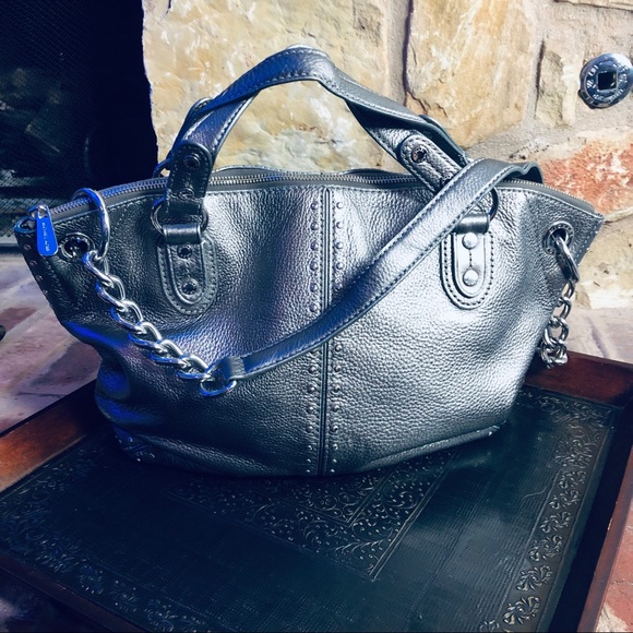 SOLD -  Michael Kors Metallic Silver Tote - EUC - Picture 4 of 10